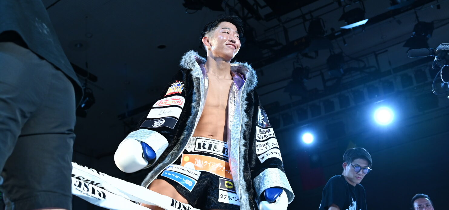 RISE 12.15 後楽園ホール(レポ):花岡竜、政所仁を5R翻弄し判定勝ちしスーパーフライ級王者に。テッサ・デ・コム、小林愛理奈との王者 ...