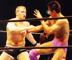 �X�^���h�̍U�h