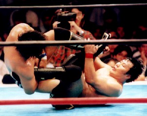 �O���E���h�̍U�h