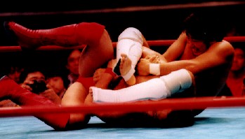 �O���E���h�̍U�h