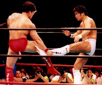 �c���~�R�{