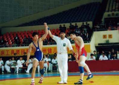 �{�c�A�ܗ֊m��̏u��